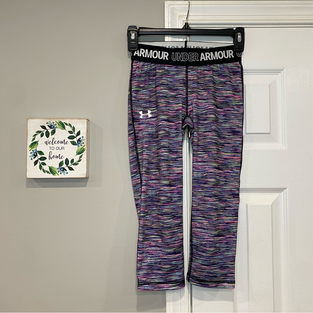 Under Armour Girls Youth Medium Multi Color Striped Athletic Capri Leggings